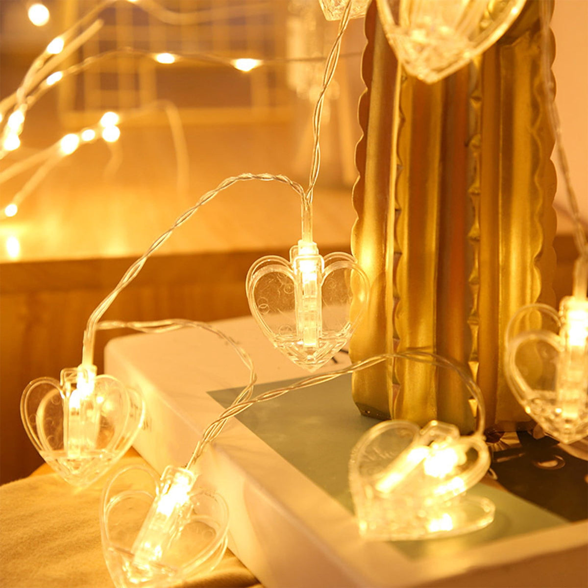 LED Photo Clip String Lights with Heart-Shaped Clips, 59 Inch Battery-Powered Decorative Wall Light - Image 4